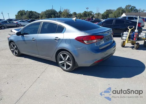 2018 Kia Forte Ex z USA, uszkodzony, nr VIN 3KPFL4A88JE250933